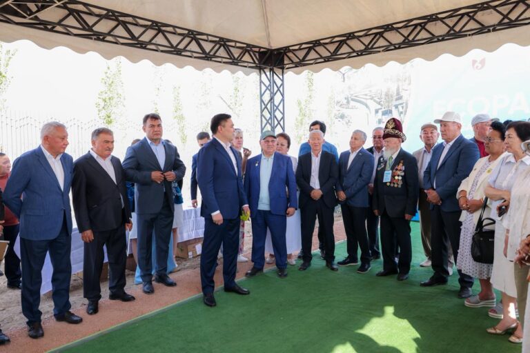 В ШЫМКЕНТЕ ОТКРЫЛИ КРУПНЕЙШИЙ ЭКОПАРК НА МЕСТЕ БЫВШЕГО ПОЛИГОНА